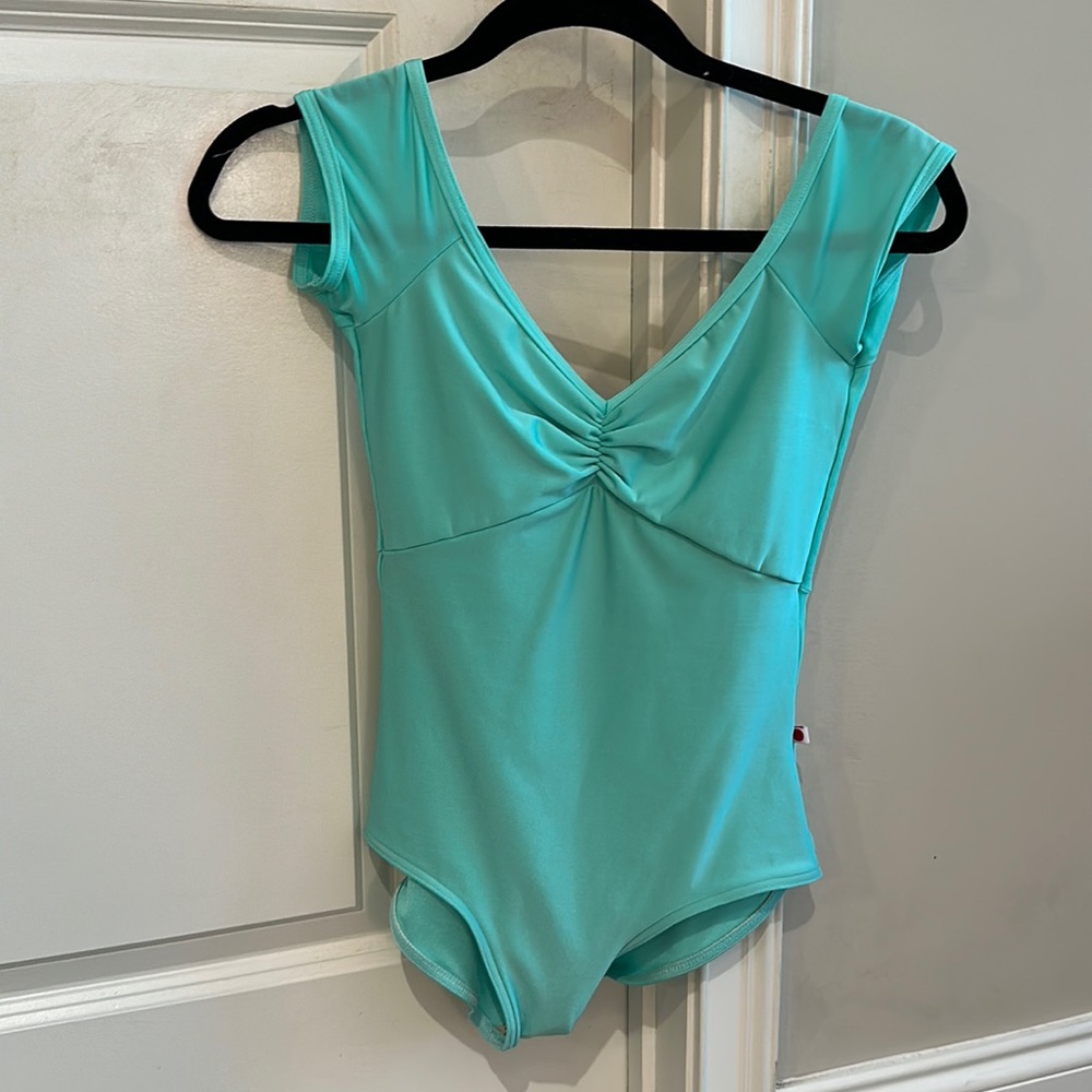 Yumiko Size Large Leotard